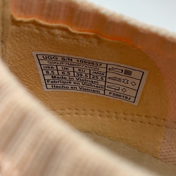 UGG Tread Lite Willows Peach Sneaker - Picture 6 of 12